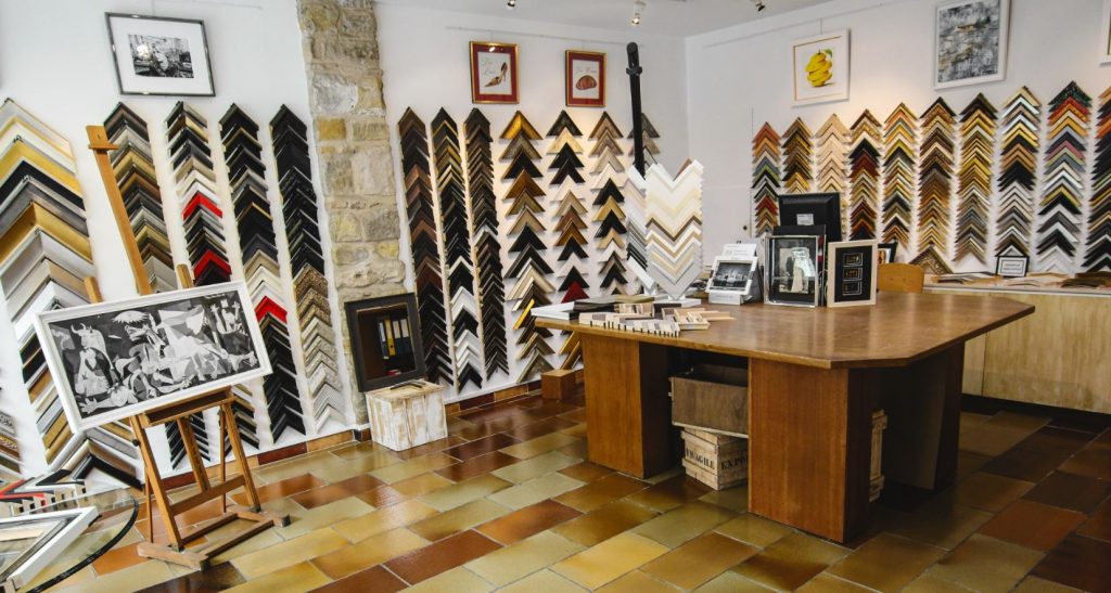 encadrement mandelieu